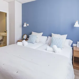 Bypillow Mumm 2*, Vilanova i la Geltrú Spagna